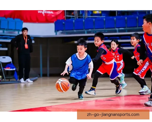 篮球直播：全方位解读比赛精彩瞬间