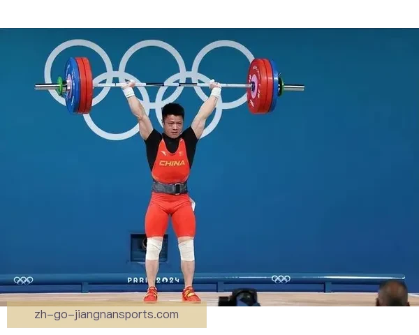 学起来如举重冠军：顶尖教学视频教你正确的举重动作