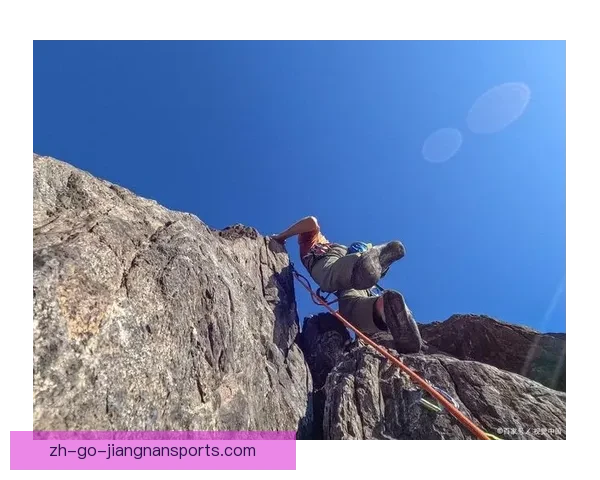 攀岩杯赛掀起岩石挑战狂潮，冠军谁能夺魁？