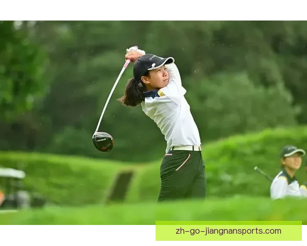 高尔夫联赛风采：挑战精湛，荣耀无限